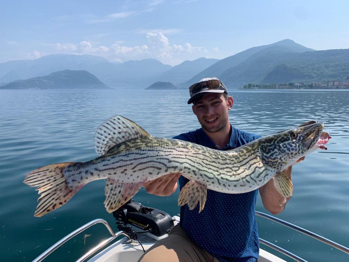 In Riva Al Lago Di Iseo Dependance Primo Piano Marone Exterior foto